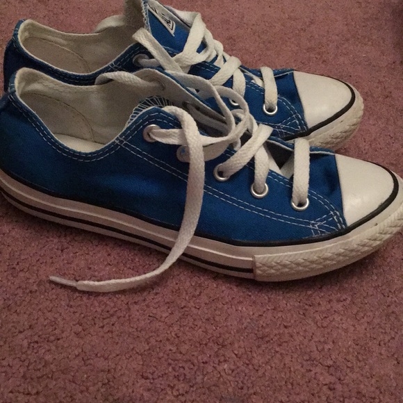 Blue converse - Picture 2 of 5